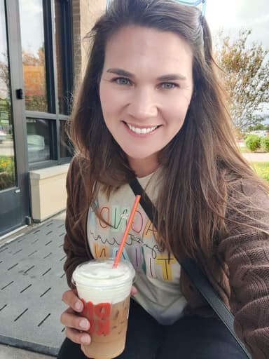 Shana Hoth — UGC Creator on Pitchlo